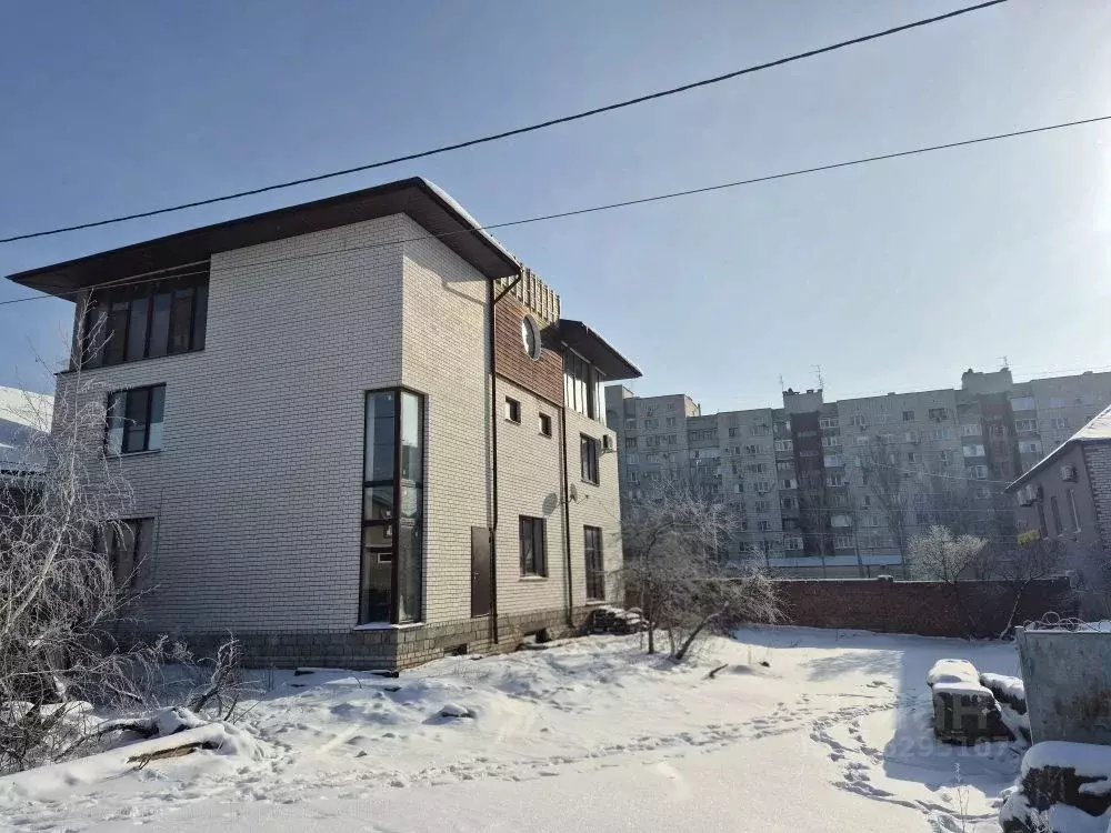 Дом в Волгоградская область, Волгоград Онежская ул. (487 м) - Фото 2