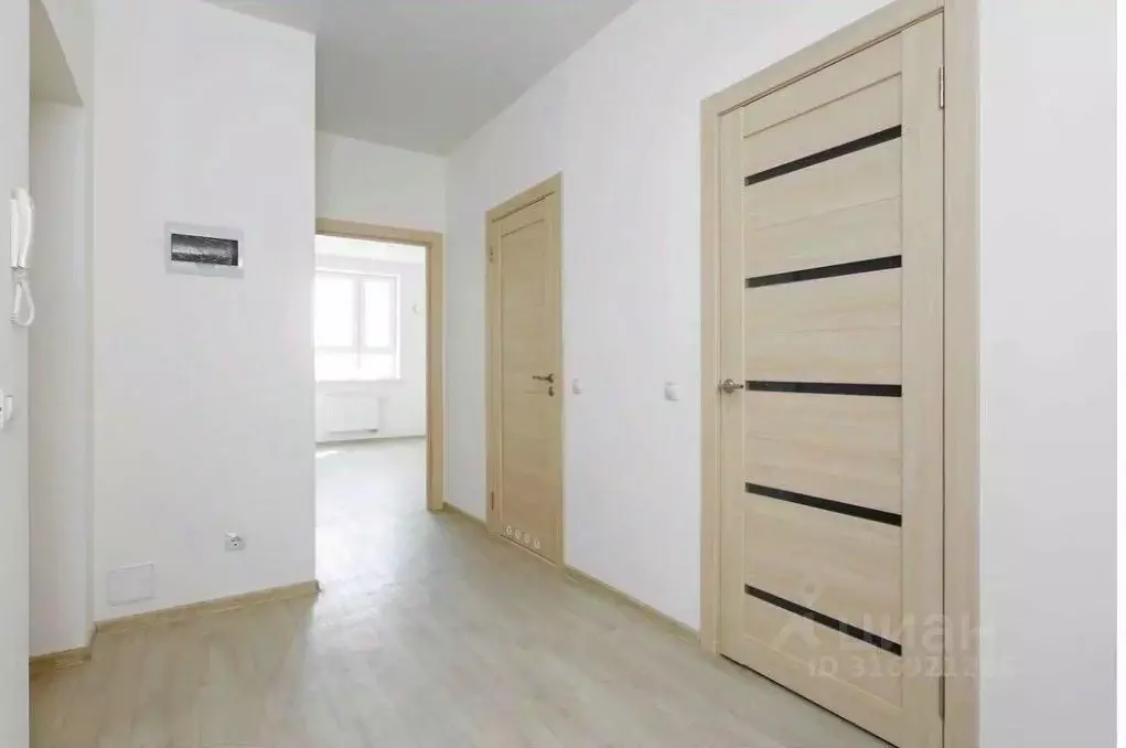 2-к кв. Омская область, Омск Красноярский тракт, 22А (75.0 м) - Фото 1