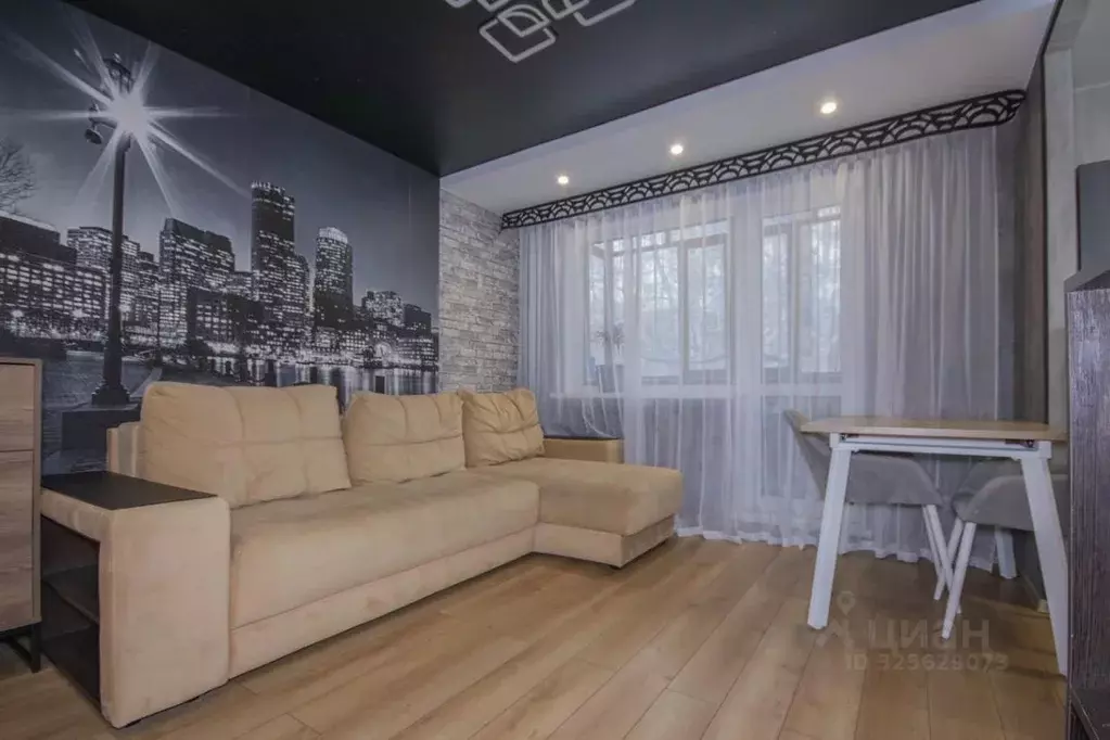 2-к кв. Свердловская область, Екатеринбург ул. Ясная, 24 (43.8 м) - Фото 1