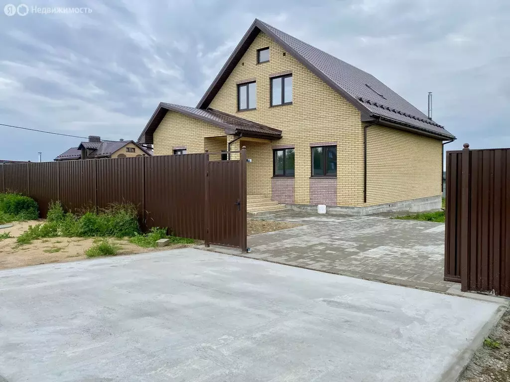 Дом в Александров, Улица Доктора Красюка (181 м) - Фото 1