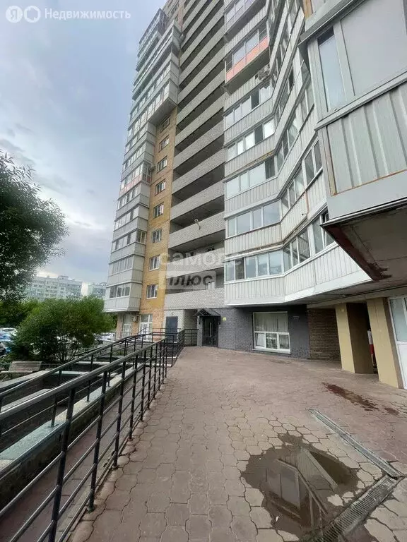 1-комнатная квартира: Омск, улица Дианова, 27 (43 м) - Фото 0