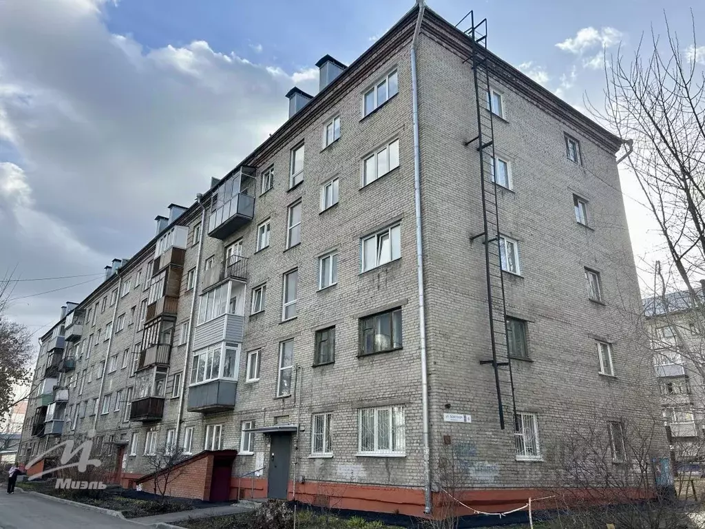 2-к кв. Алтайский край, Барнаул Брестская ул., 6 (30.0 м) - Фото 0