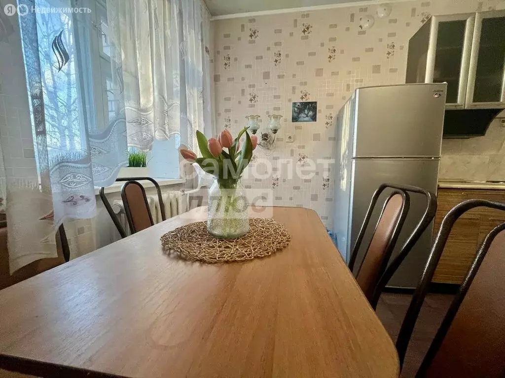 1-комнатная квартира: Киров, Нововятский район, улица Орджоникидзе, 10 ... - Фото 1