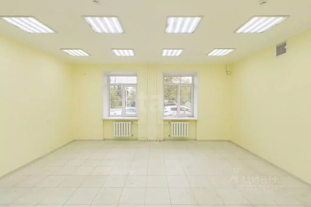 Офис в Тюменская область, Тюмень Тульская ул., 12к2 (90 м) - Фото 1