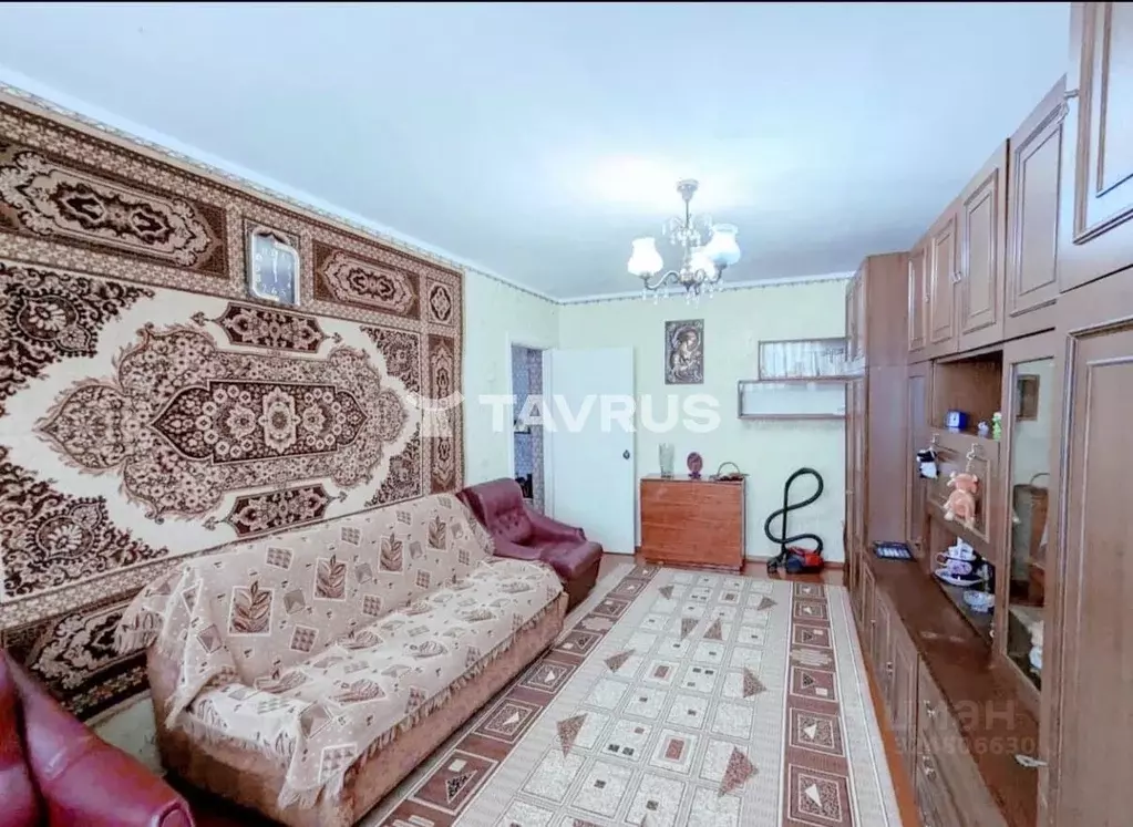 3-к кв. Крым, Нижнегорский пгт ул. Гагарина, 16 (64.1 м) - Фото 1