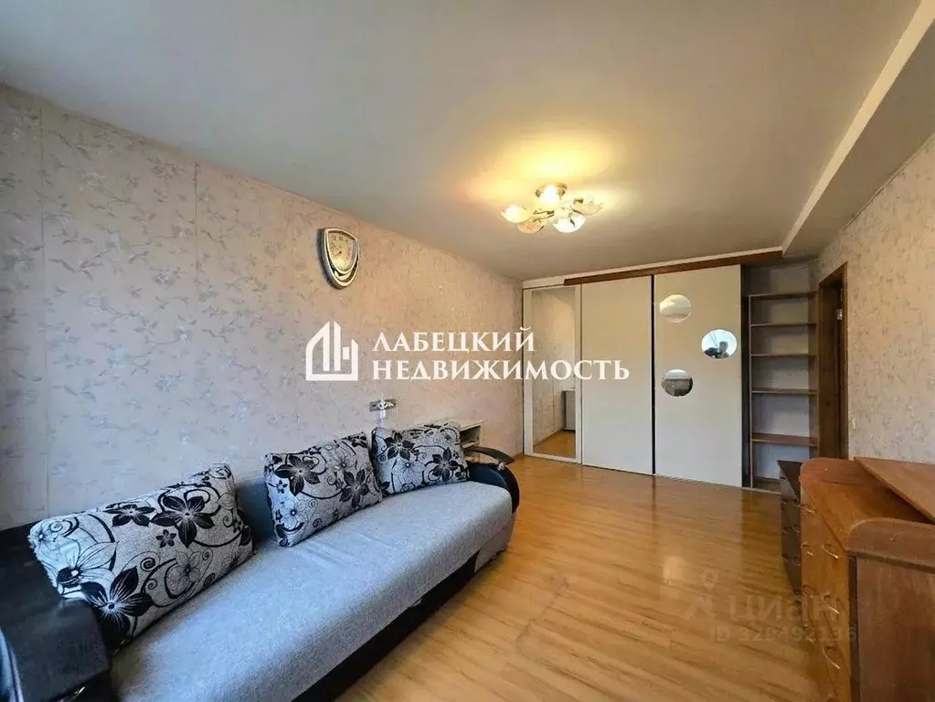 3-к кв. Санкт-Петербург Петергофское ш., 21К3 (64.1 м) - Фото 1