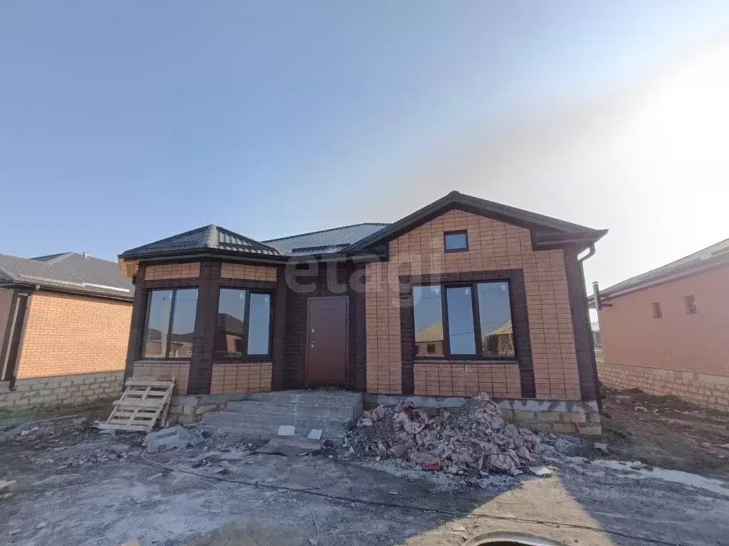 Дом в Ставропольский край, Михайловск Шпаковский район, ул. Демидова, ... - Фото 1