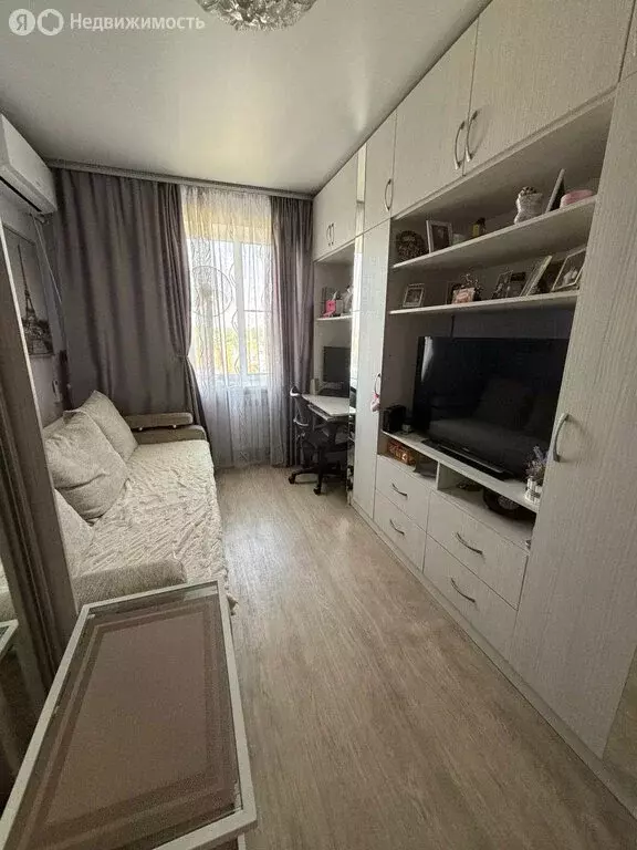 3-комнатная квартира: Таганрог, улица Дзержинского, 163 (57.7 м) - Фото 1