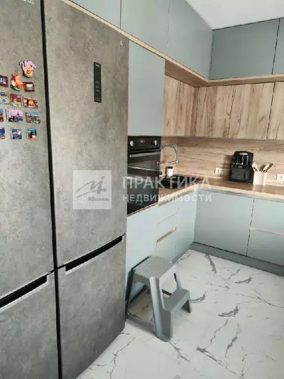 Продается 4-комнатная квартира - Фото 2