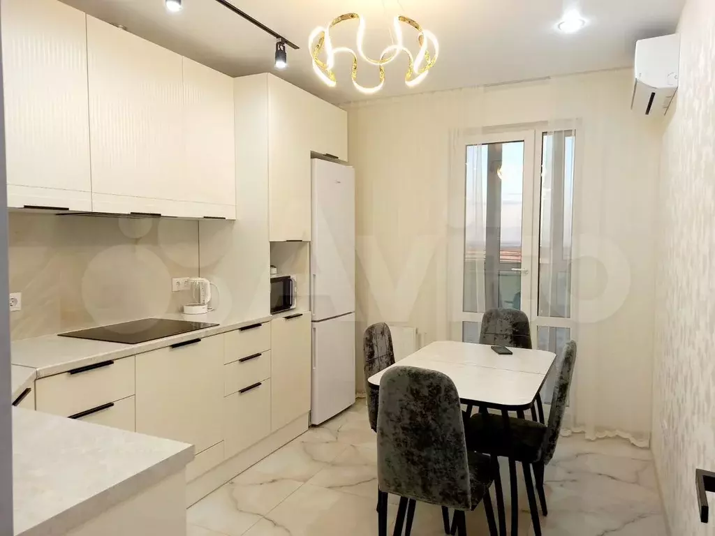 1-к. квартира, 40 м, 12/21 эт. - Фото 0