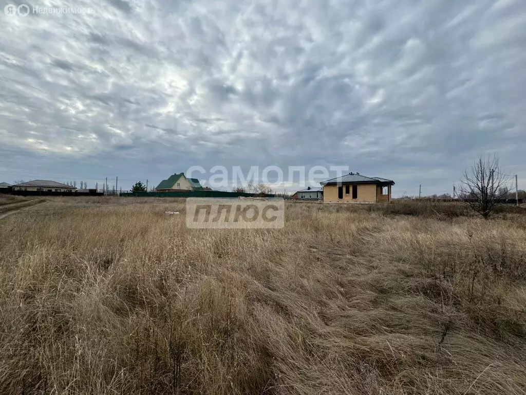 Участок в Энгельсский район, Красноярское муниципальное образование, ... - Фото 0