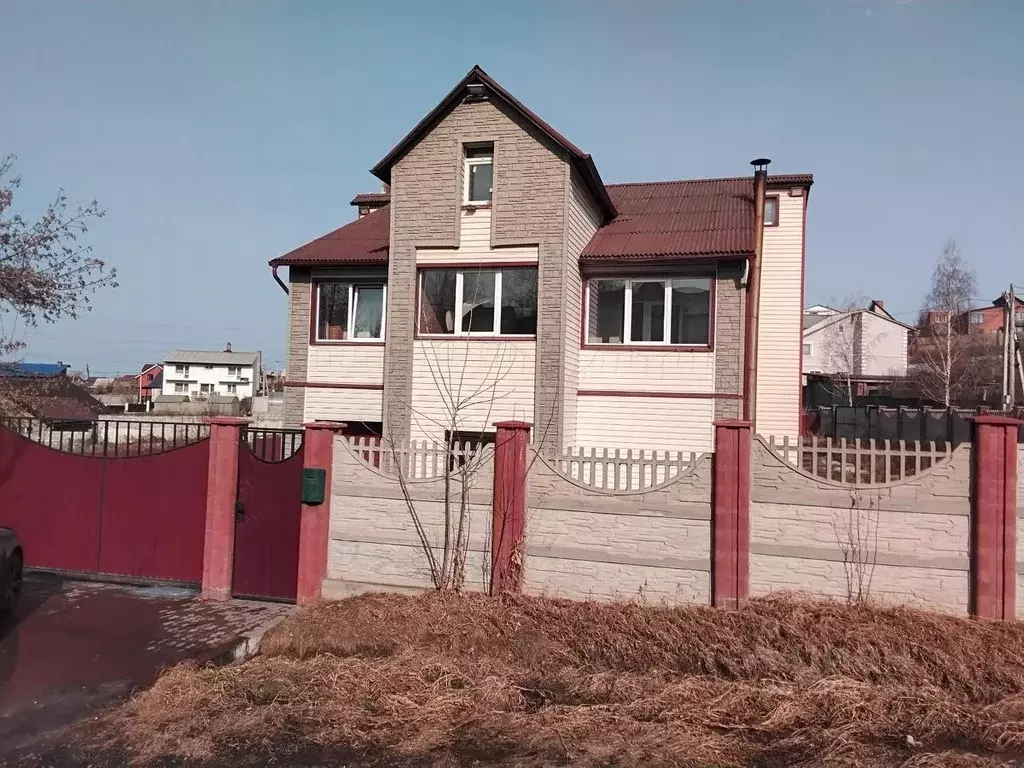 Дом в Красноярский край, Красноярск Ясная ул., 6 (313 м) - Фото 1