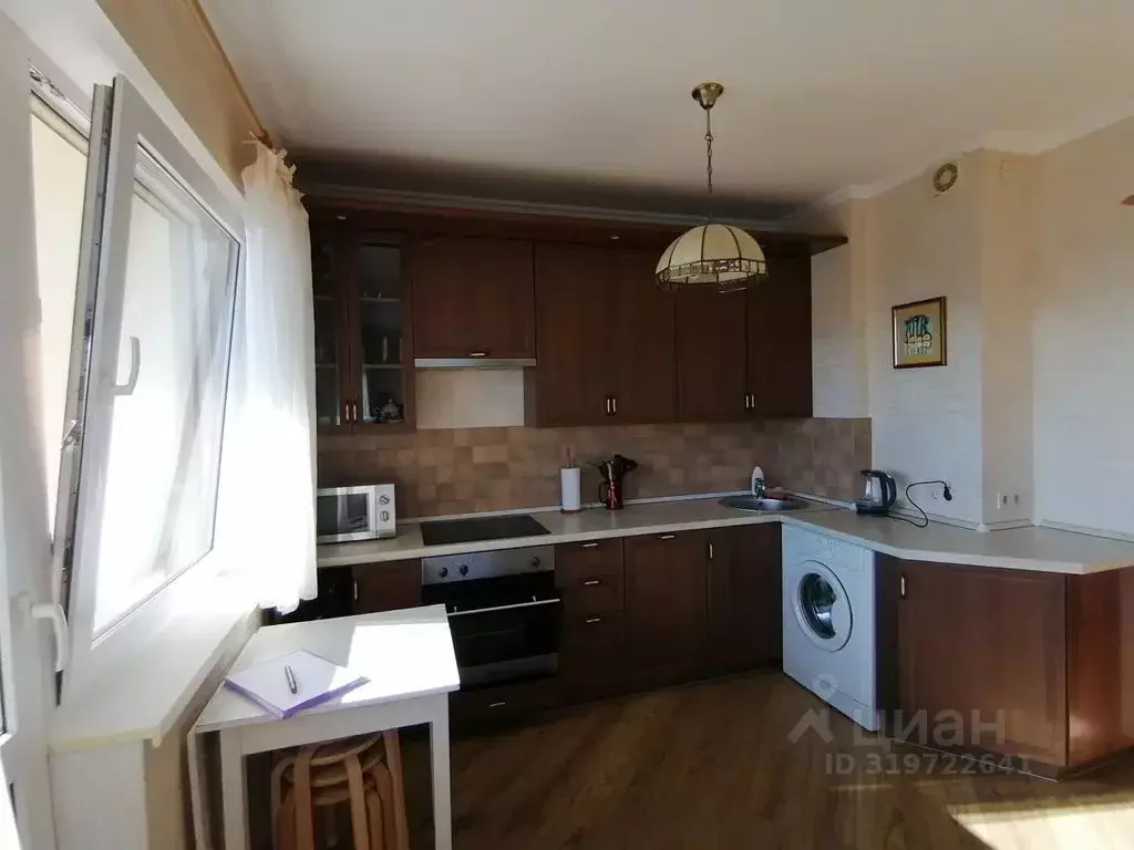 2-к кв. Краснодарский край, Сочи ул. Демократическая, 43 (66.0 м) - Фото 0
