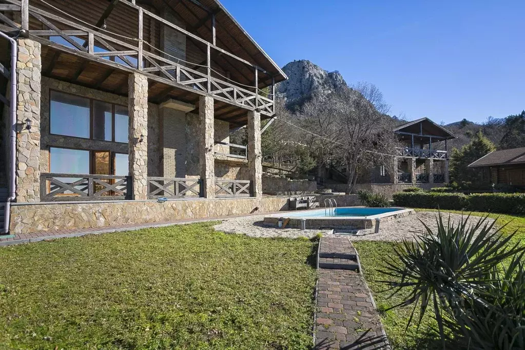 Дом в Севастополь Севастопольская зона ЮБК кв-л, 53/46 (430 м) - Фото 1