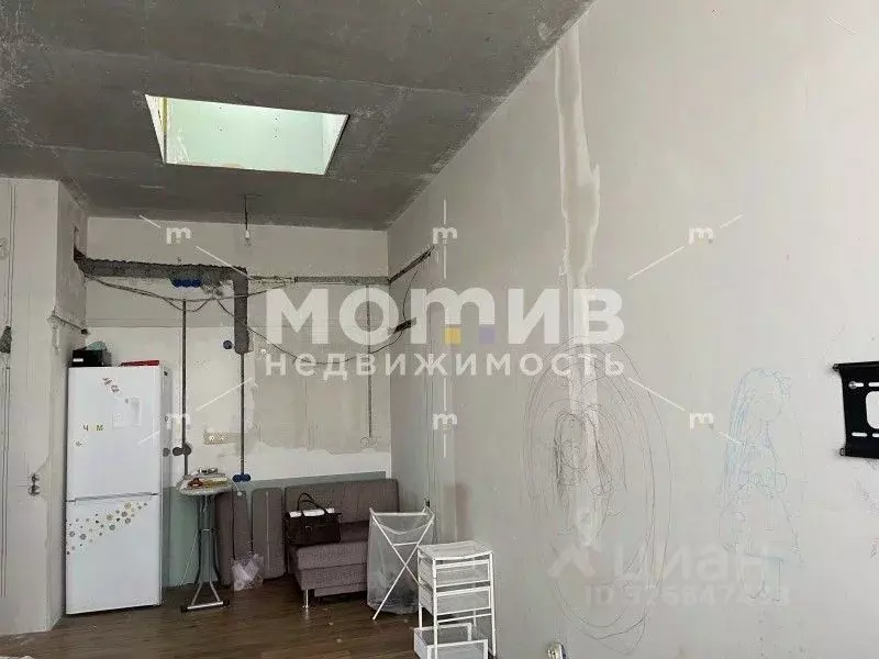 Студия Тюменская область, Тюмень ул. Стройотрядовская, 8 (27.0 м) - Фото 1