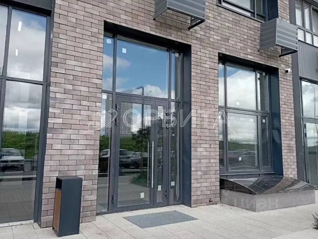 Помещение свободного назначения в Тюменская область, Тюмень ул. ... - Фото 1