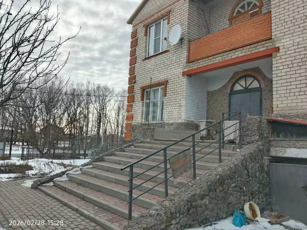 Дом в Белгородская область, Валуйки Центральная ул., 38 (217 м) - Фото 1