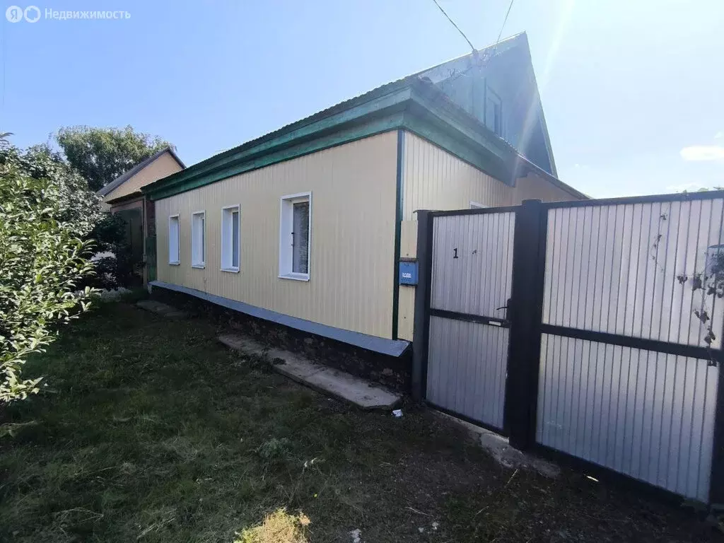 Дом в Бузулук, Заводская улица, 144 (50 м) - Фото 0