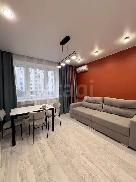 2-к кв. Тюменская область, Тюмень ул. Республики, 204к10 (70.6 м) - Фото 2