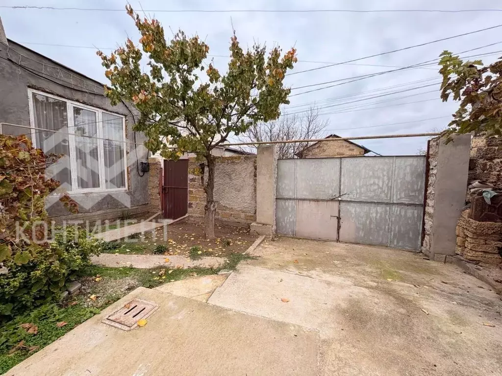 Дом в Крым, Сакский район, Суворовское с/пос, Строитель СНТ ул. 1-я ... - Фото 1