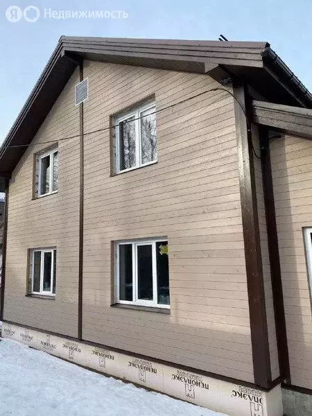 Дом в городской посёлок Рощино, улица Пушкина, 20 (180 м) - Фото 1