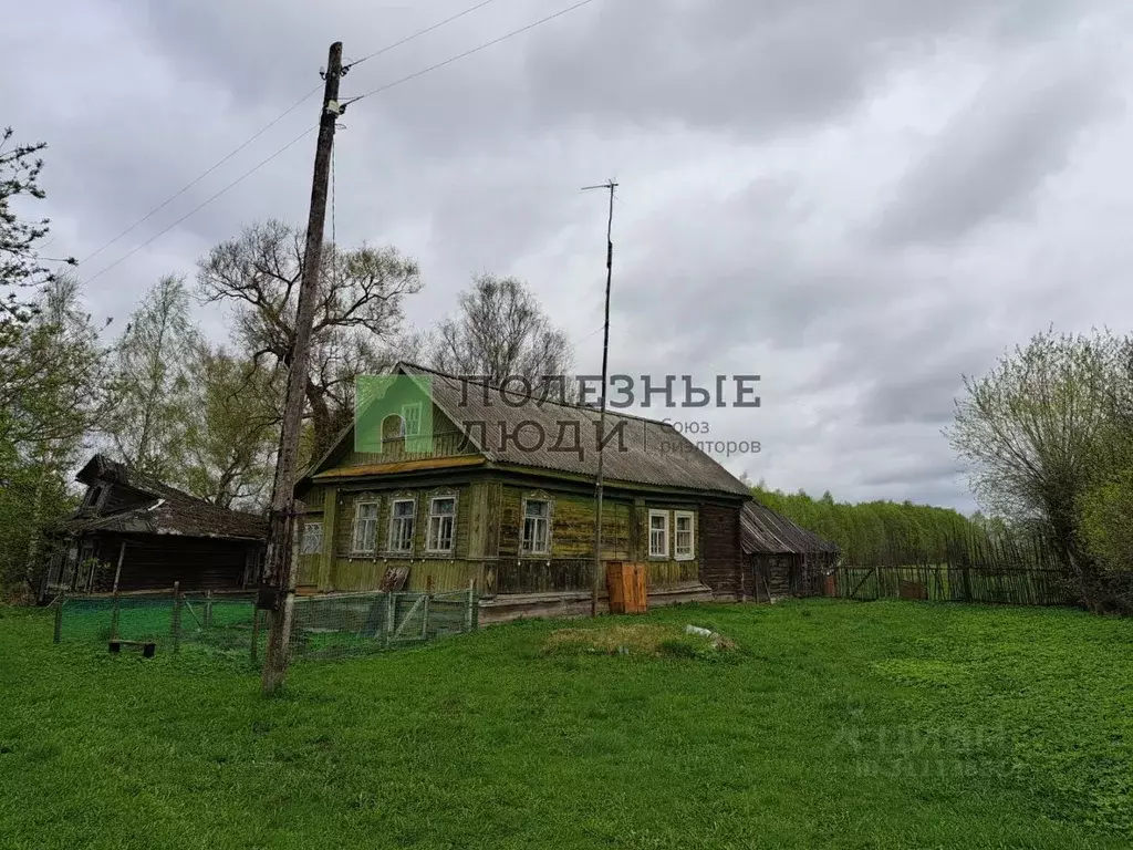 Дом в Тверская область, Старицкий муниципальный округ, д. Мошино 17 ... - Фото 0