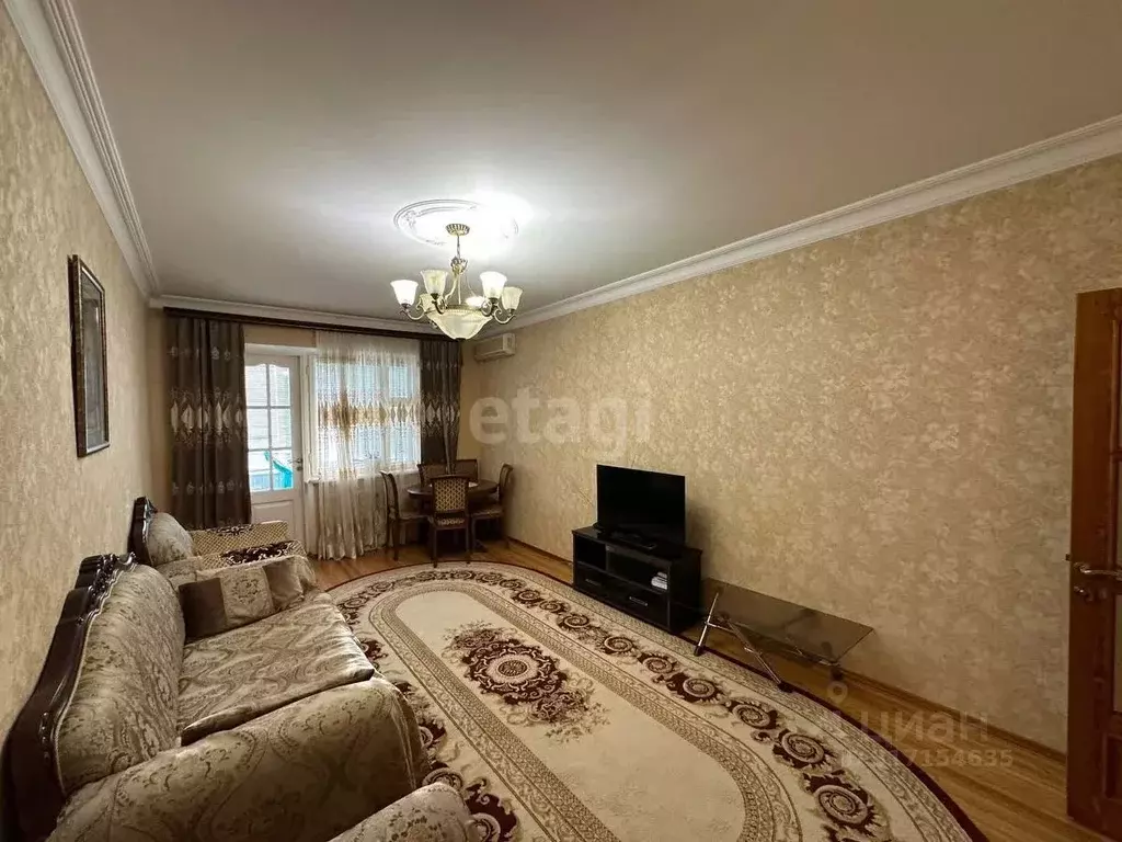 2-к кв. Дагестан, Махачкала ул. Абдулхакима Исмаилова, 76А (79.0 м) - Фото 0