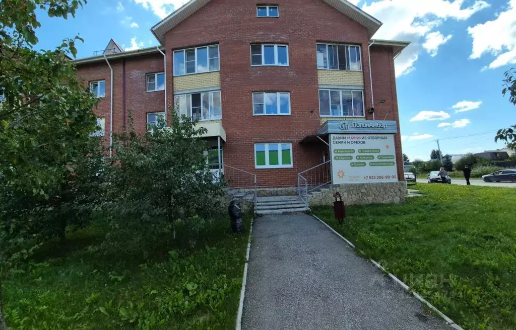 Торговая площадь в Свердловская область, Березовский ул. Золоторудная, ... - Фото 0
