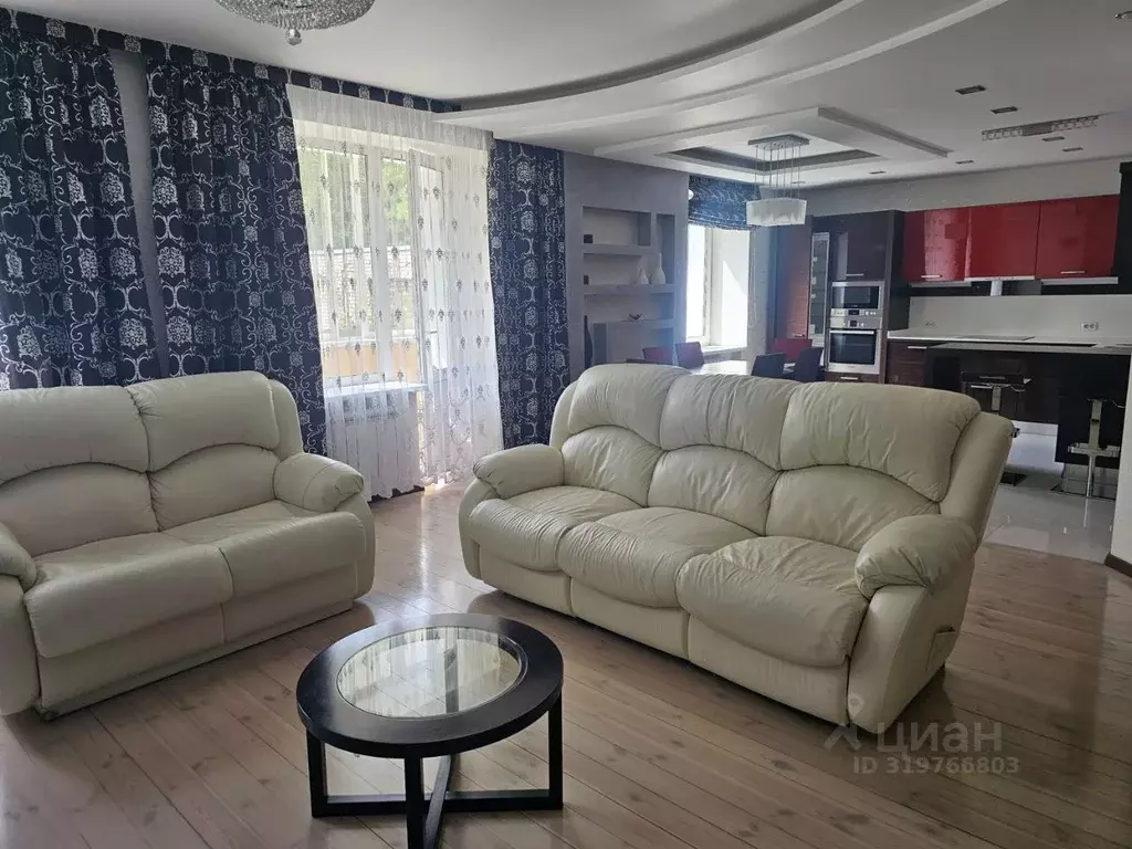 3-к кв. Кировская область, Киров ул. Пятницкая, 7 (108.0 м) - Фото 0