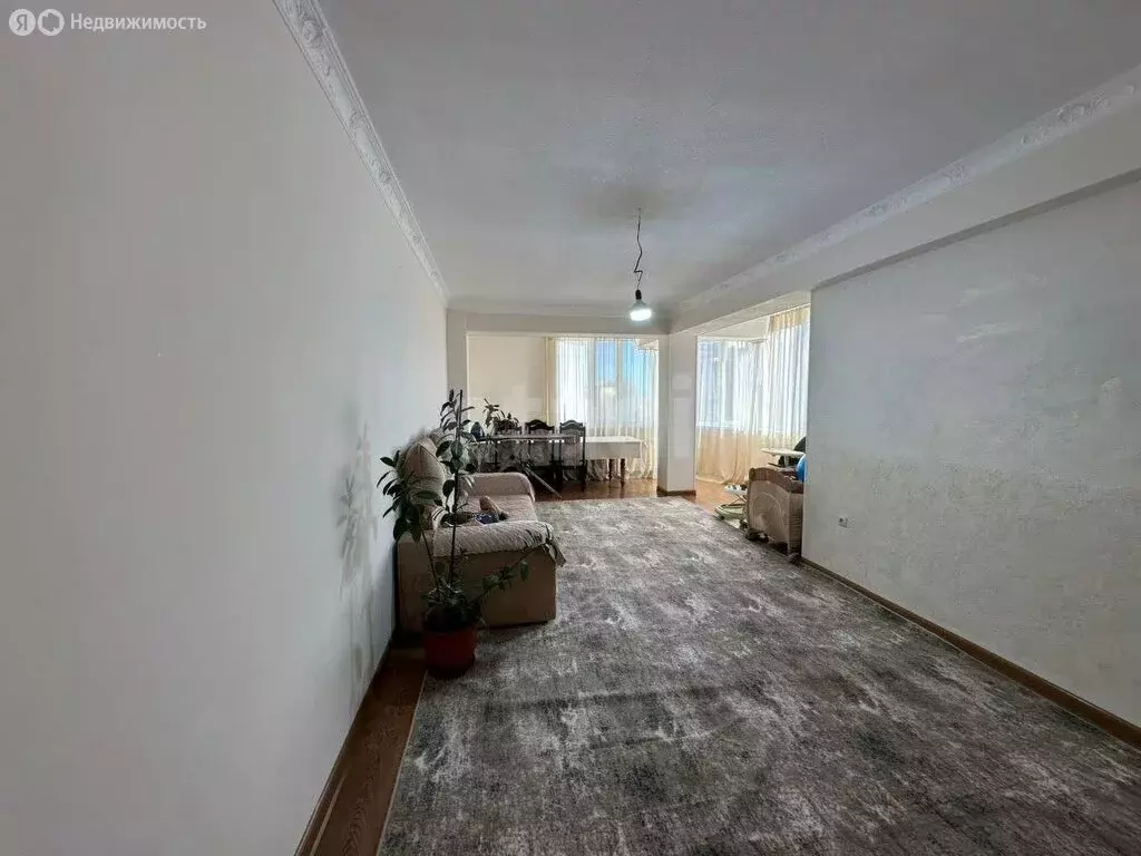 2-комнатная квартира: Карабулак, улица Осканова, 136А (81.3 м) - Фото 2