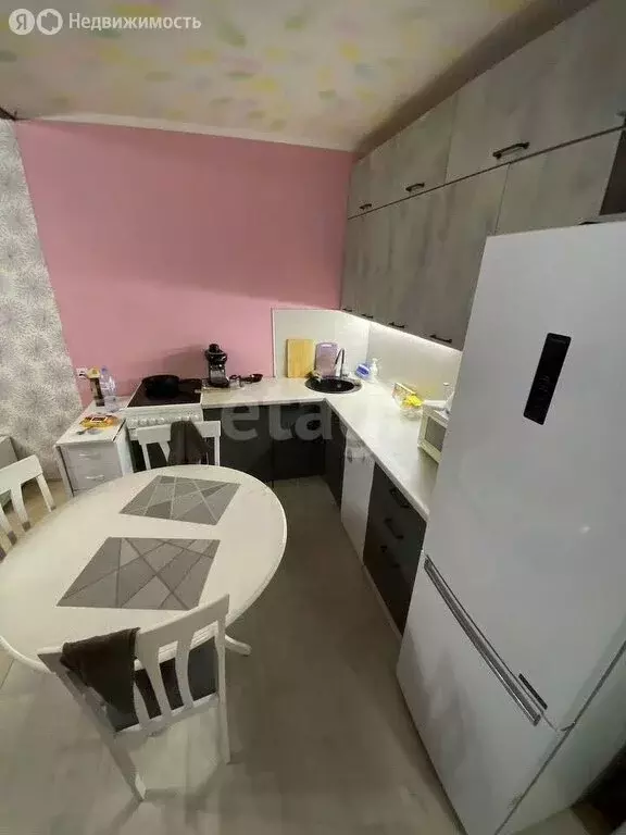 2-комнатная квартира: Томск, улица Ивана Черных, 1 (59 м) - Фото 0