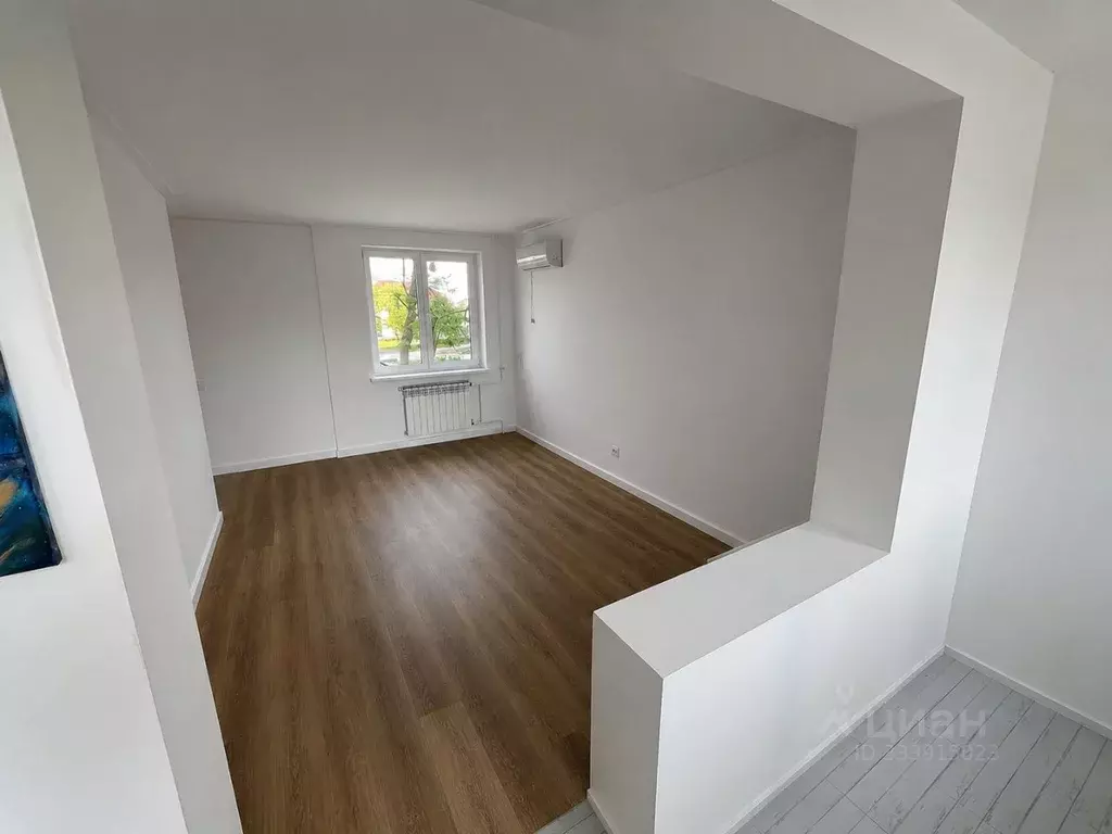 2-к кв. Крым, Щелкино Ленинский район, 34 (63.2 м) - Фото 1