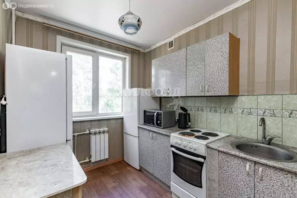 2-комнатная квартира: Барнаул, улица Гущина, 185 (42.3 м) - Фото 1