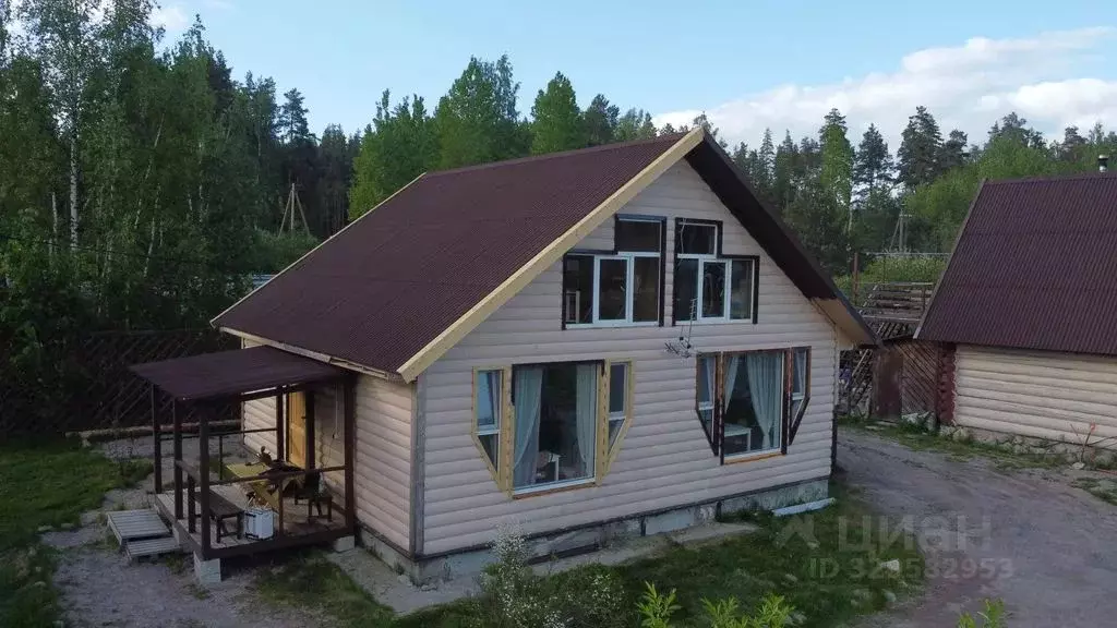 Дом в Ленинградская область, Приозерск  (50 м) - Фото 1