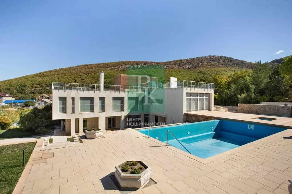 Дом в Севастополь с. Орлиное, ул. Владимира Высоцкого, 31 (600 м) - Фото 1