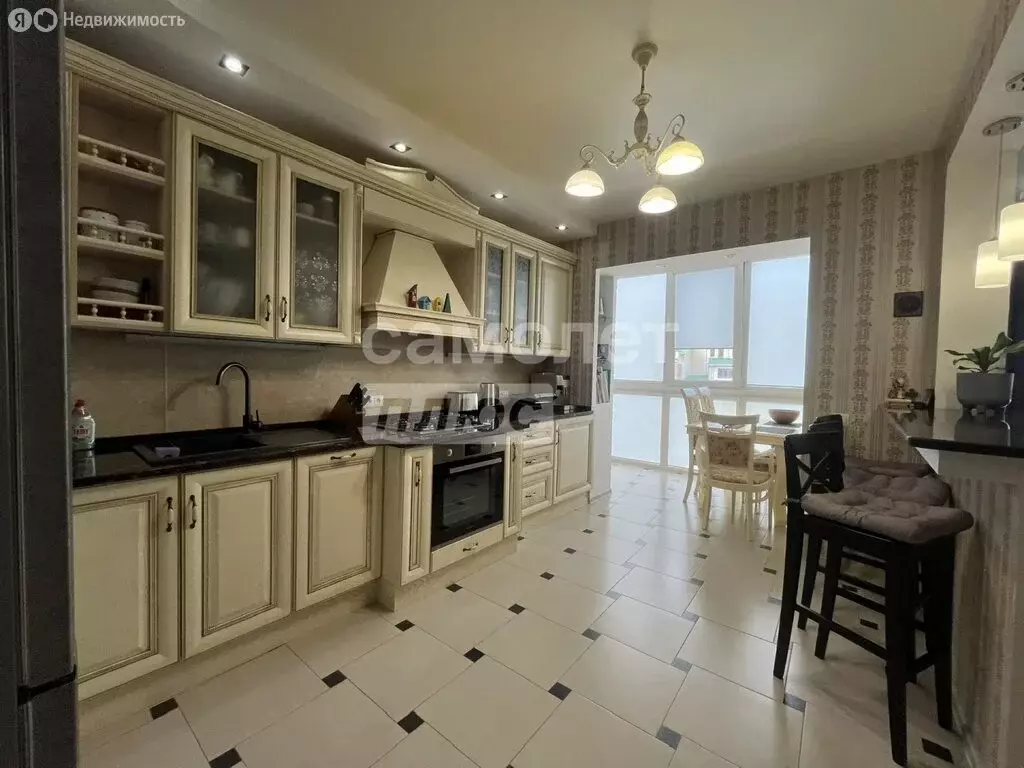 2-комнатная квартира: Ейск, Александровский переулок, 5 (67.8 м) - Фото 1