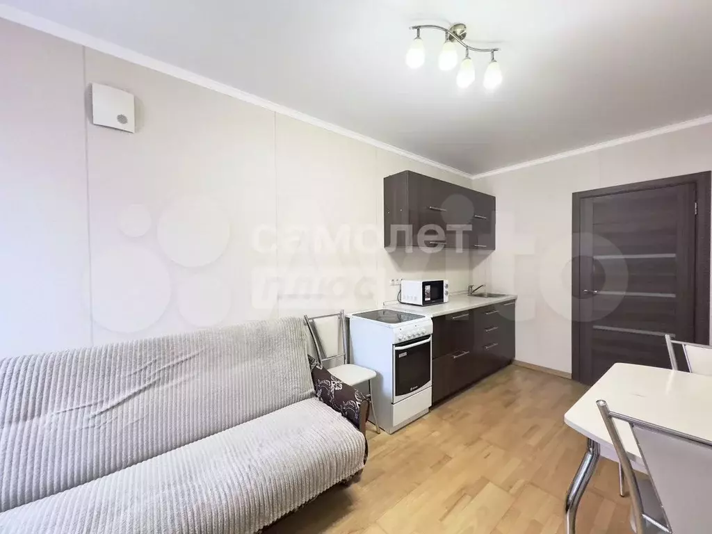 1-к. квартира, 42 м, 8/10 эт. - Фото 1