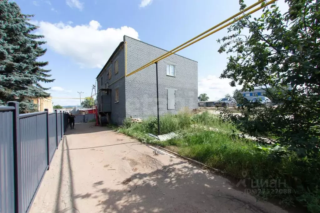 Торговая площадь в Татарстан, Альметьевск Базовая ул., 45 (373 м) - Фото 1