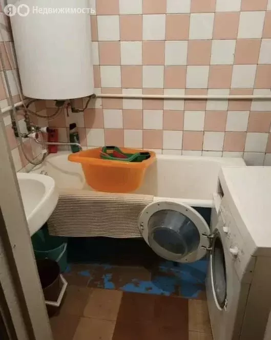 3-комнатная квартира: посёлок городского типа Шолоховский, улица ... - Фото 0