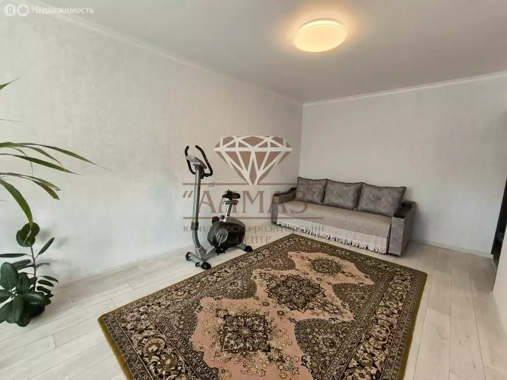 3-комнатная квартира: Елец, улица Спутников, 6 (62.6 м) - Фото 2