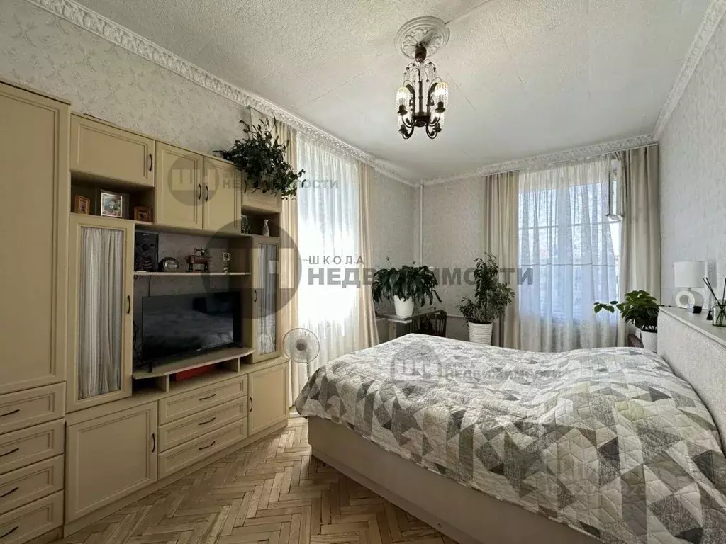 3-к кв. Санкт-Петербург Среднеохтинский просп., 40 (80.5 м) - Фото 1