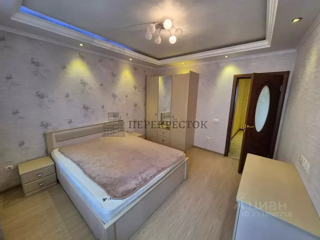 2-к кв. Калужская область, Калуга ул. Академика Королева, 22 (75.0 м) - Фото 1