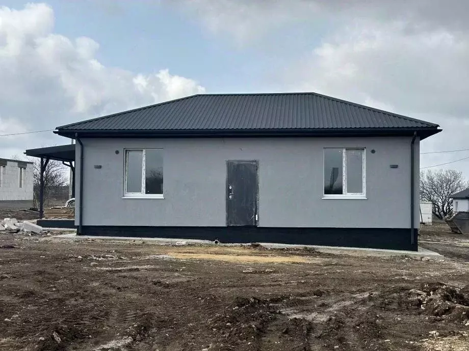 Дом в Крым, Симферопольский район, с. Трудовое ул. Зеленая (80 м) - Фото 2