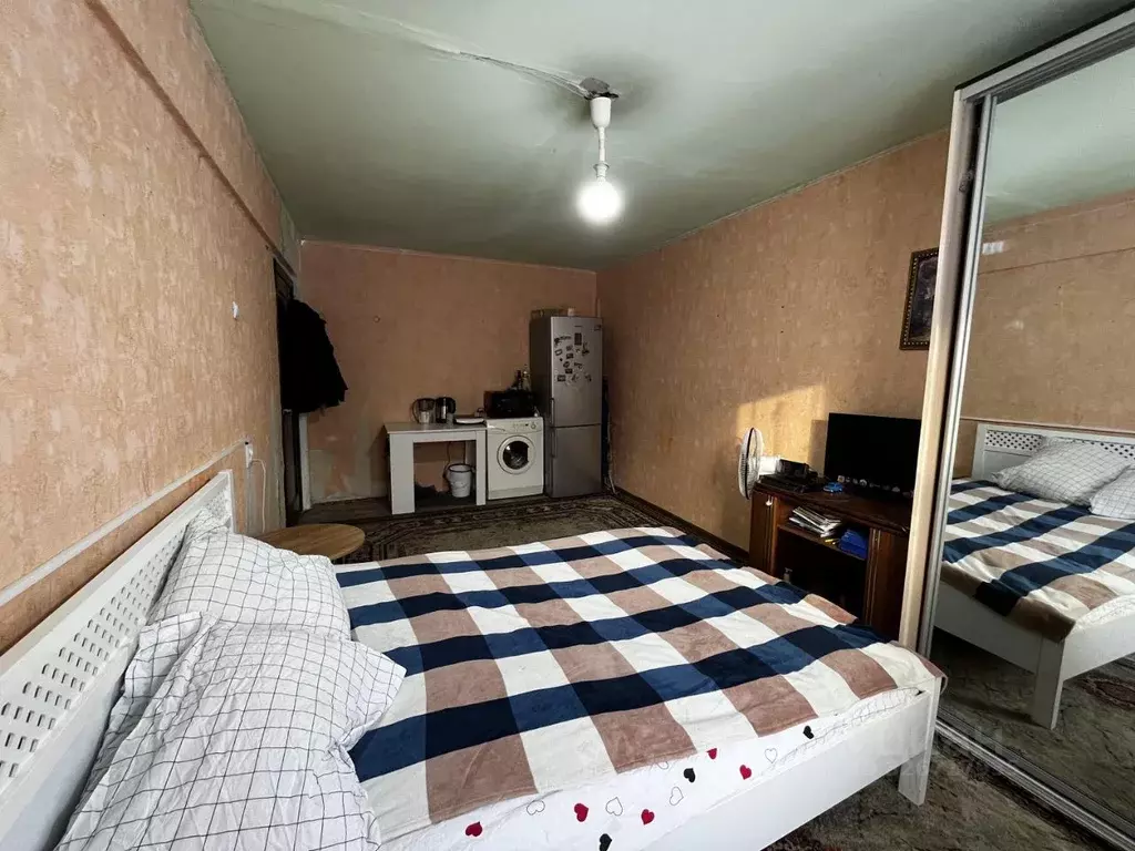 Комната Красноярский край, Ачинск ул. Дружбы Народов, 7 (17.2 м) - Фото 1