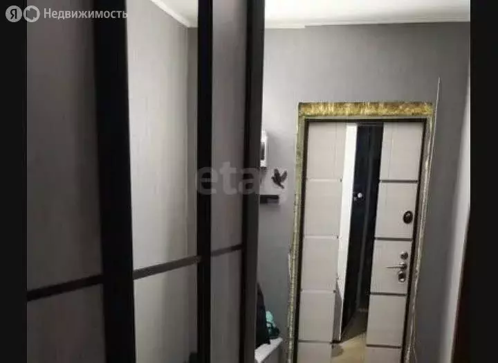 3-комнатная квартира: Прокопьевск, улица Есенина, 104 (61.5 м) - Фото 1