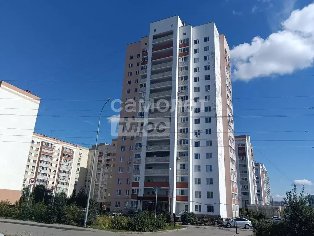 3-к кв. Пензенская область, Пенза ул. 65-летия Победы, 5 (72.1 м) - Фото 1