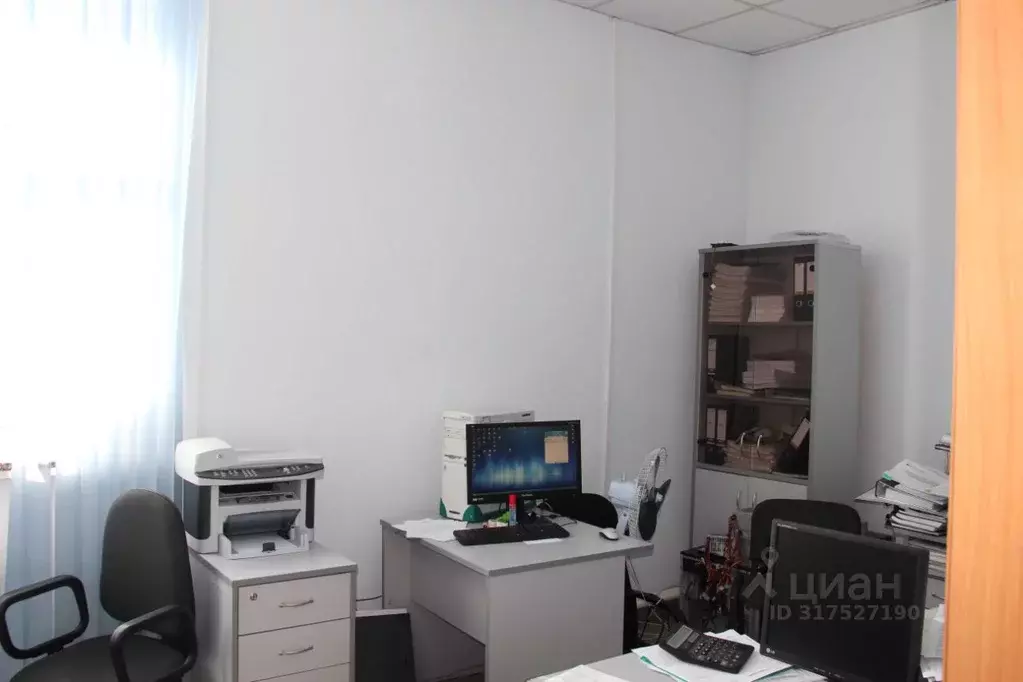 Помещение свободного назначения в Красноярский край, Новоселовский ... - Фото 0