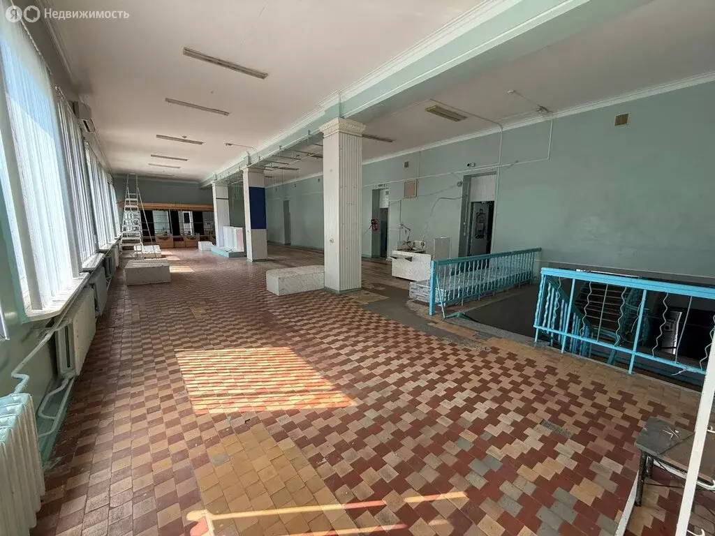 Помещение свободного назначения (327 м) - Фото 1