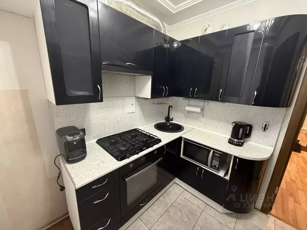 3-к кв. Волгоградская область, Волгоград Краснополянская ул., 34 (48.0 ... - Фото 1