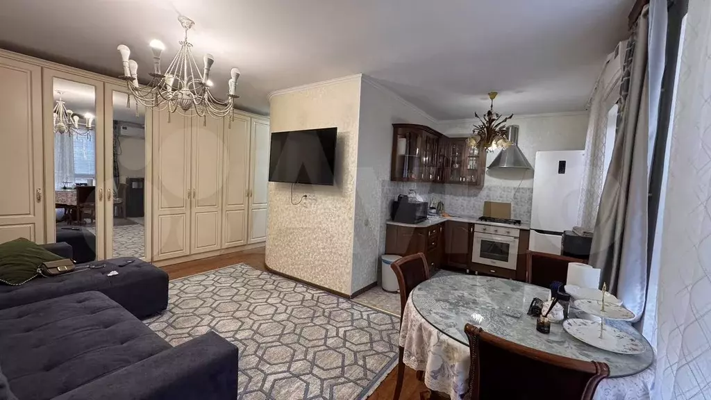 4-к. квартира, 65 м, 4/4 эт. - Фото 1